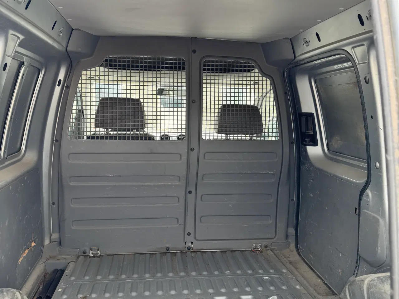 Billede 5 - VW Caddy 1.9 TDI Van, årg 2010 