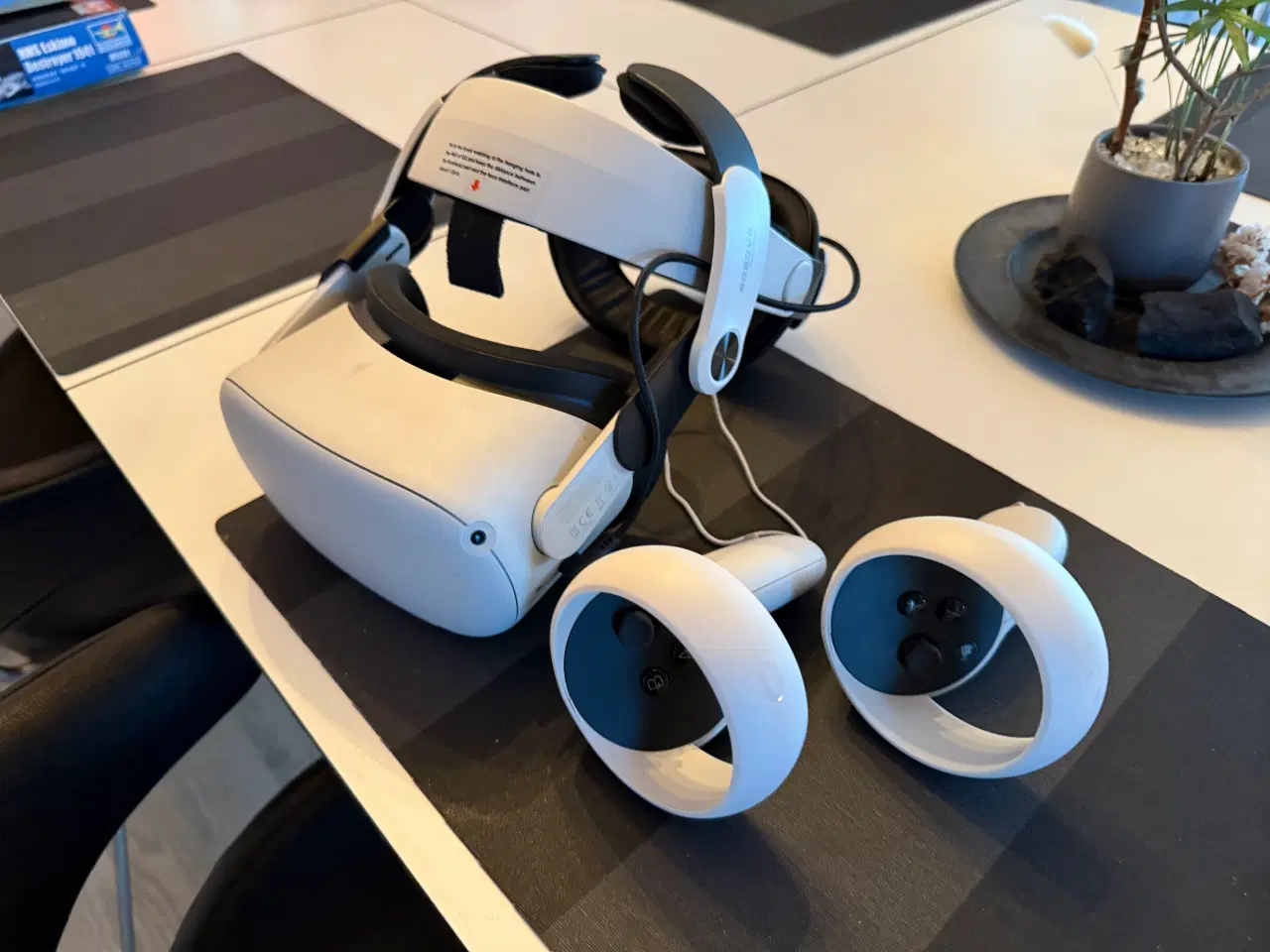 Billede 2 - Meta Quest 2 VR 256 GB, Headset med BoboVR