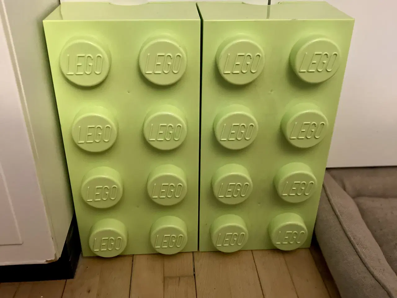 Billede 2 - 2 store grønne LEGO opbevaringskasser
