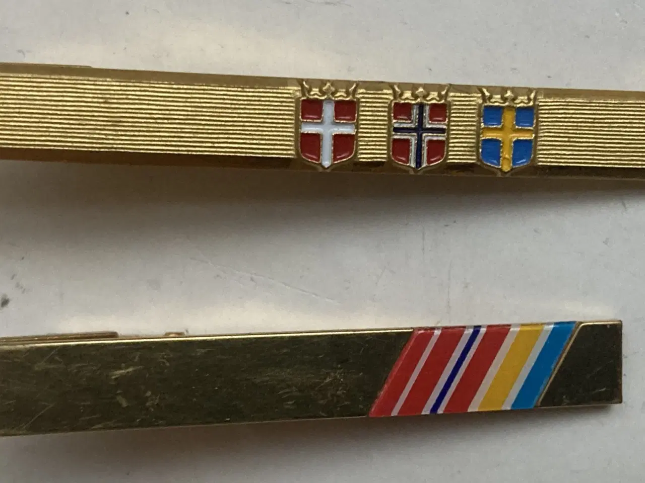 Billede 1 - 2 x Slipsnål  Flyselskab SAS