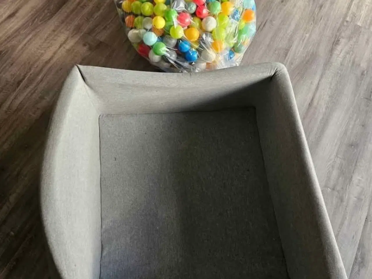 Billede 1 - Boldbassin med bolde