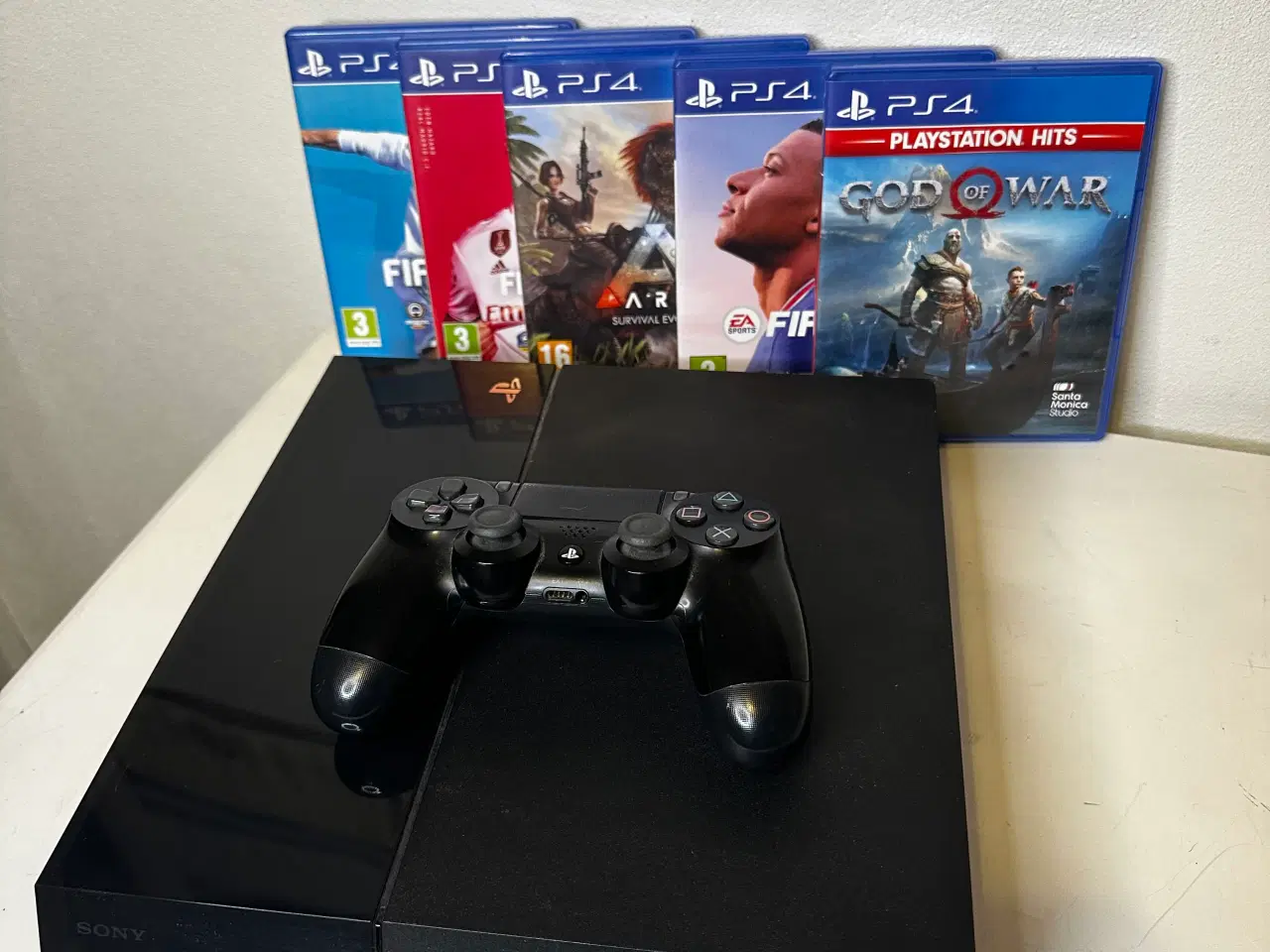 Billede 1 - Sony PlayStation 4 sæt(M. Godt stand)