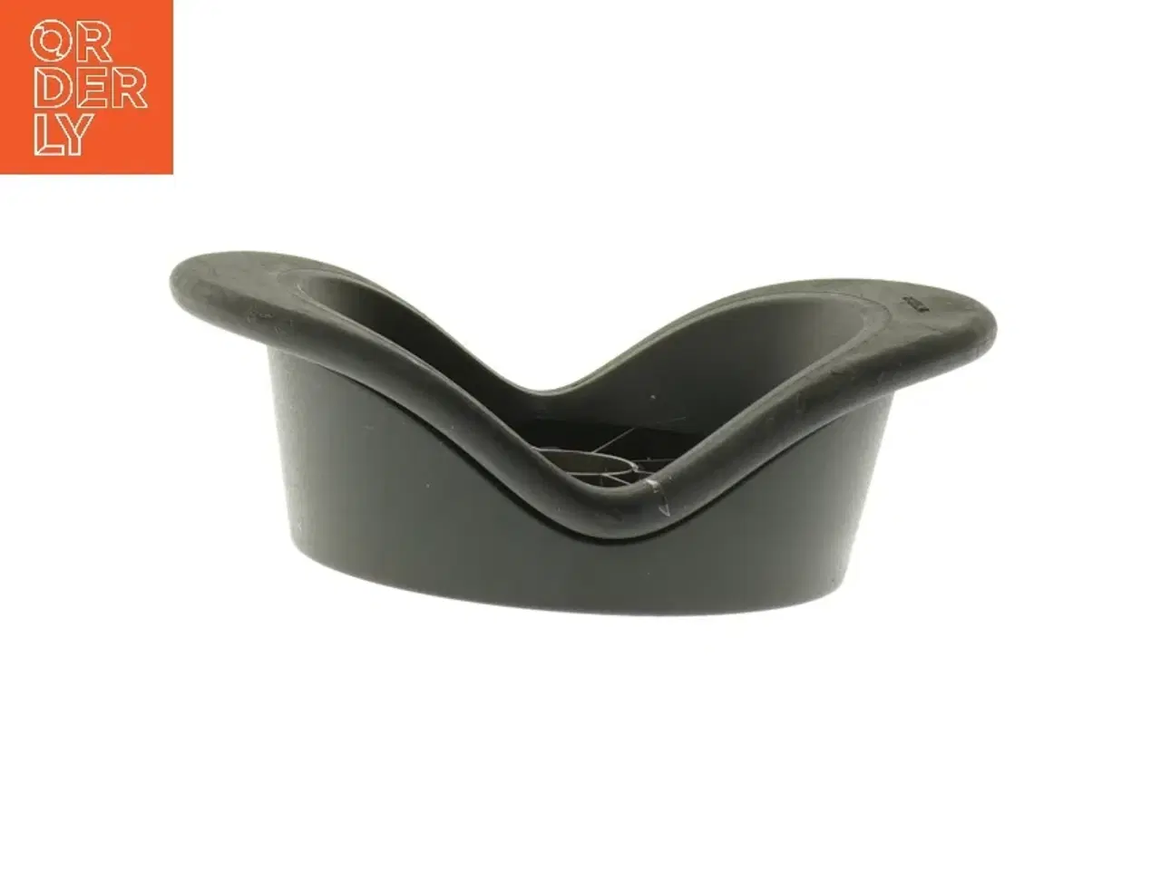 Billede 3 - Sort æbledeler  (str. Ø 15x Ø11 cm)