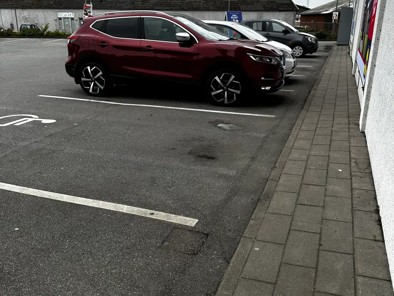 Billede 4 - ByttesVelholdt Nissan qashqai 1,2 Tekna + extronic