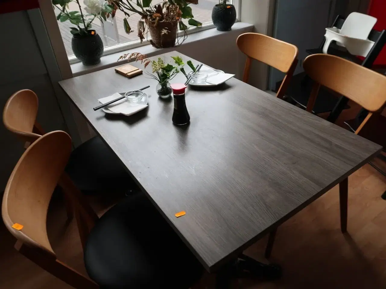 Billede 4 - Bord med 4 stk. stole