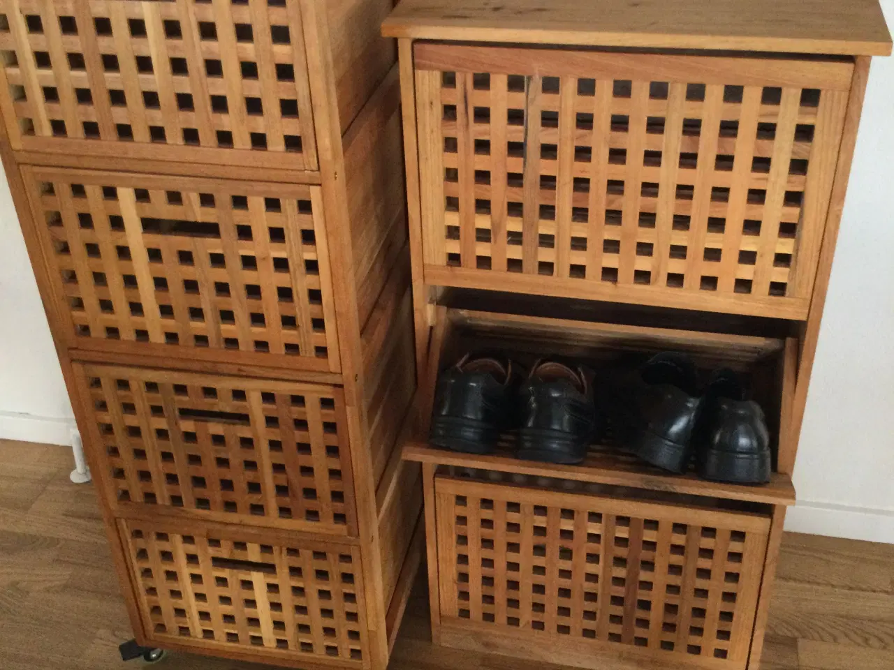 Billede 3 - Skab med 4 skuffer og skoskab , i nøddetræ