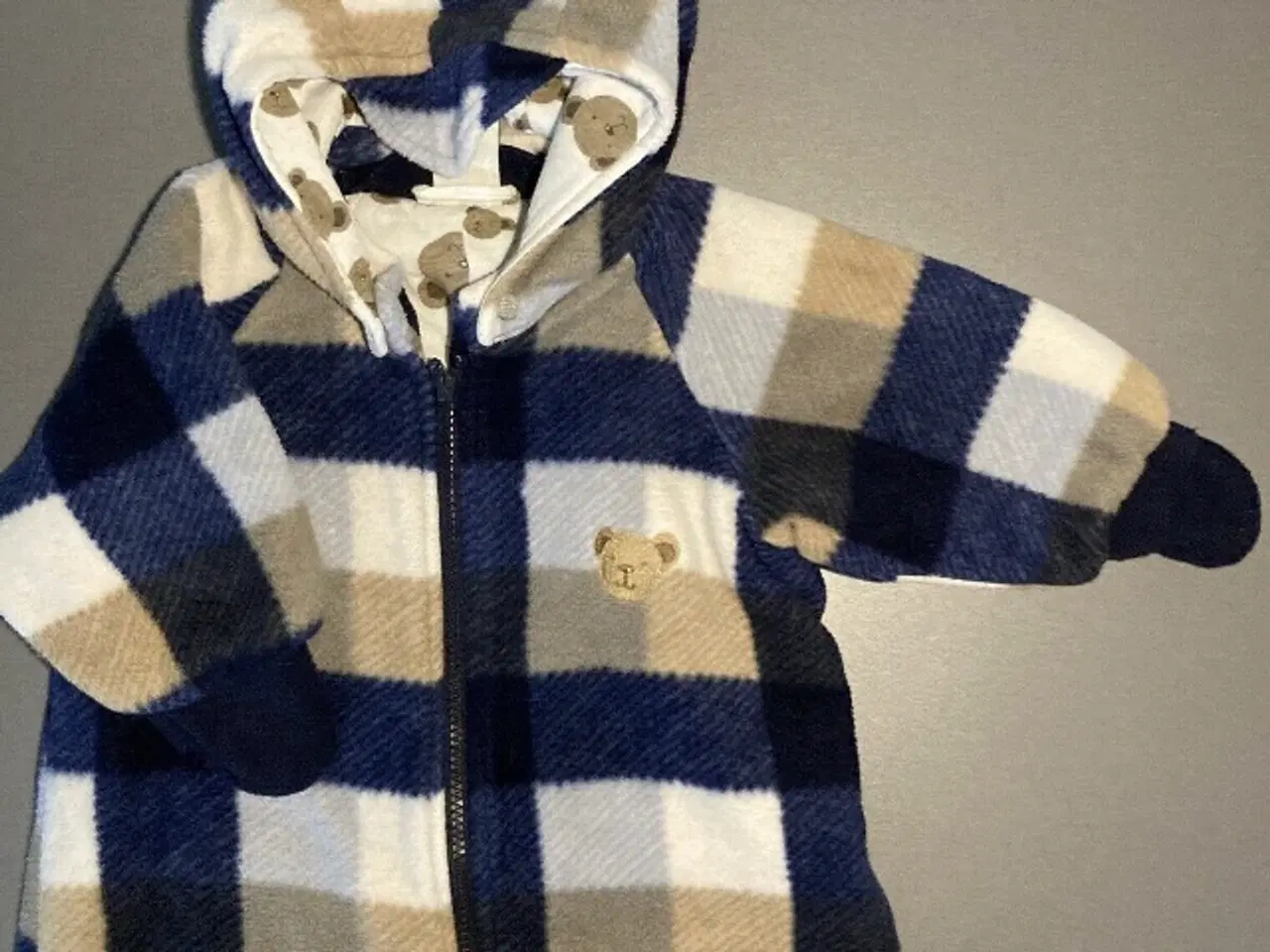 Billede 3 - H&M heldragt i størrelse 62-68.