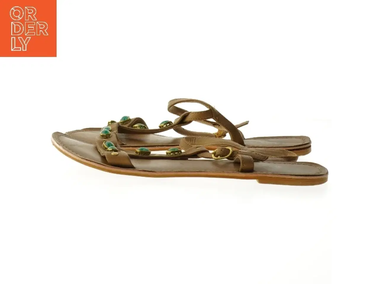 Billede 1 - Brugte flade sandaler med remme og dekorationer (str. 42)