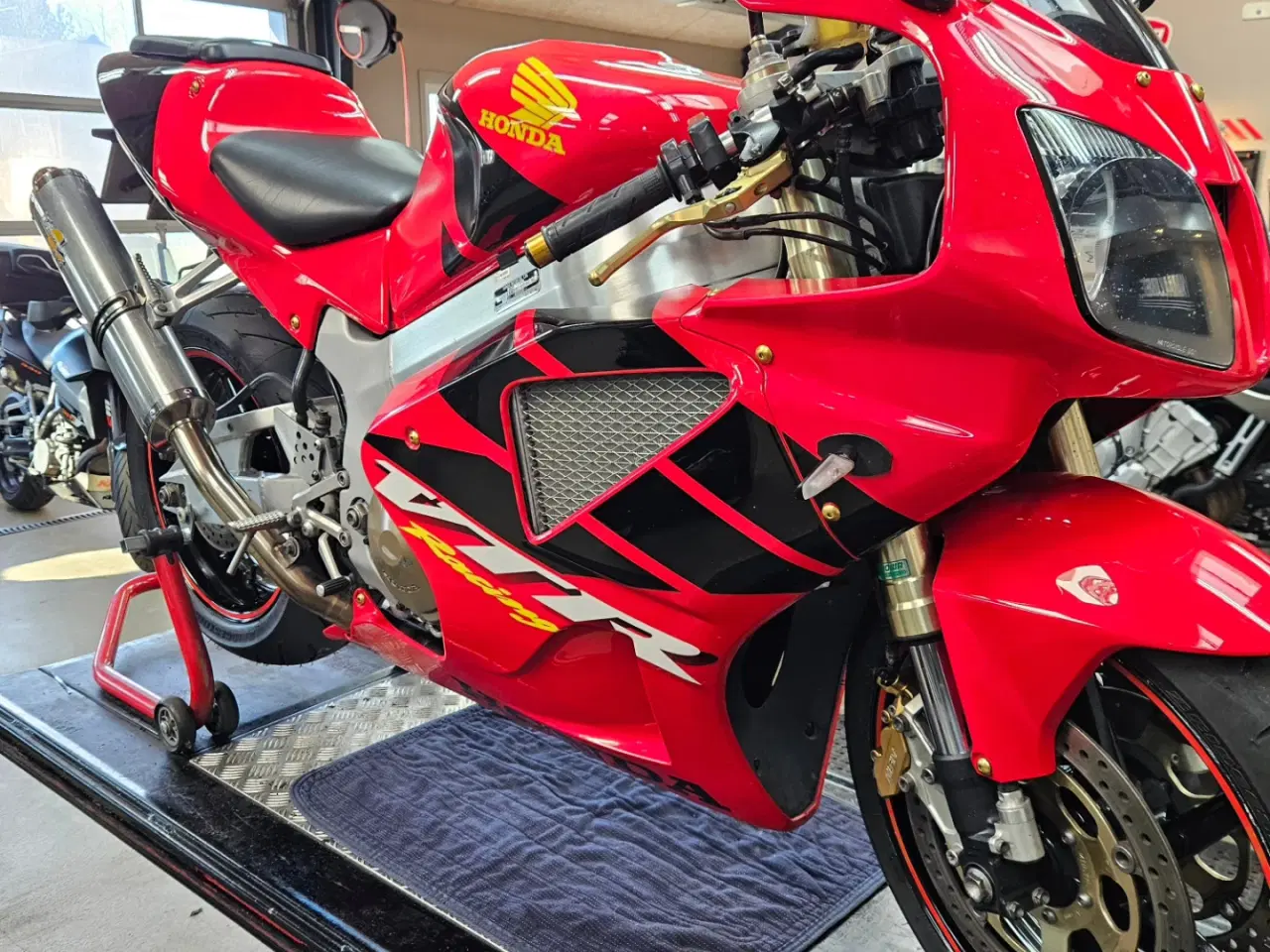 Billede 5 - Honda vtr 1000 sp1 