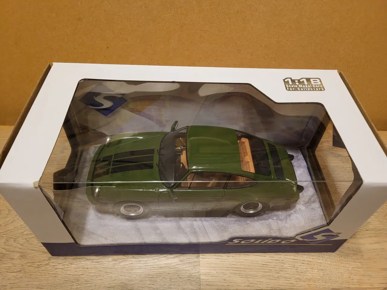 Billede 2 - Modelbil 1:18 porsche 911 - 400 kr.