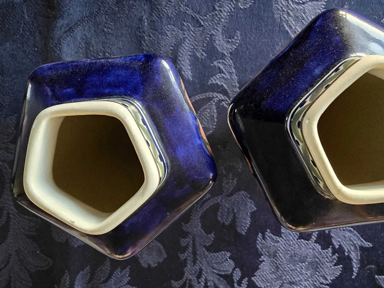 Billede 2 - To gamle Aluminia vaswr