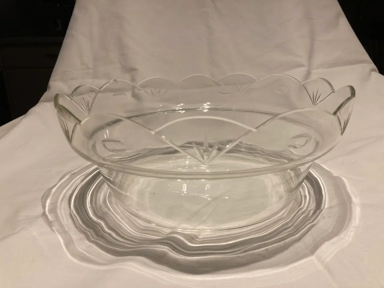 Billede 7 - Antik metalskål med glasindsats