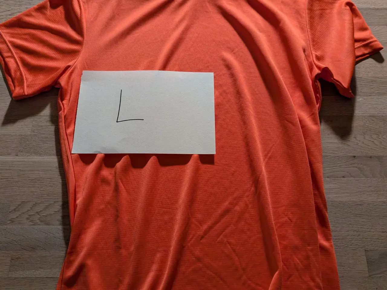 Billede 14 - 17 assorterede løbetrøjer fra newline