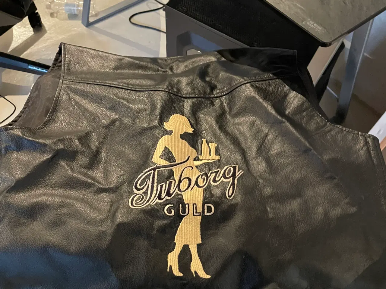Billede 1 - Tuborg gulddame vest ikonisk