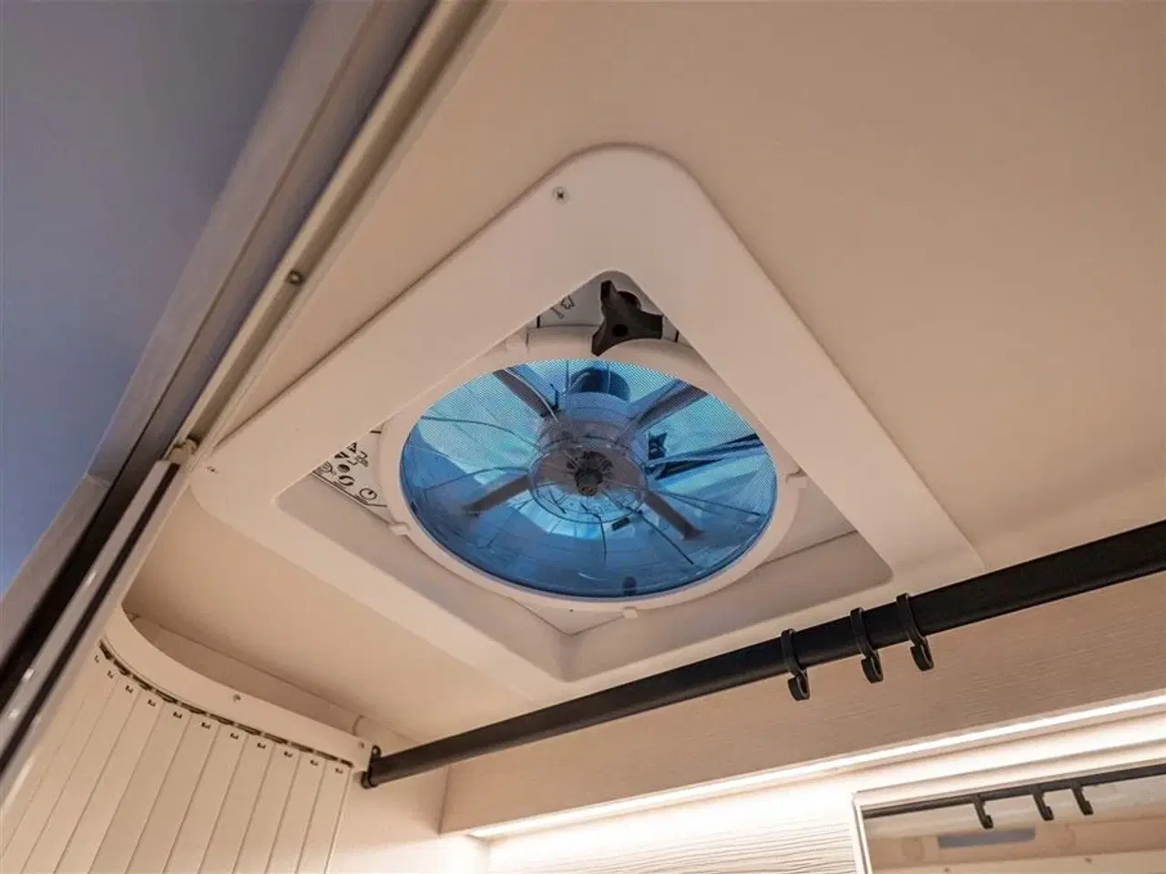 Billede 23 - 2026 - Tourne 6.0 Select aut. gear - Black - 180HK   Tournes topmodel