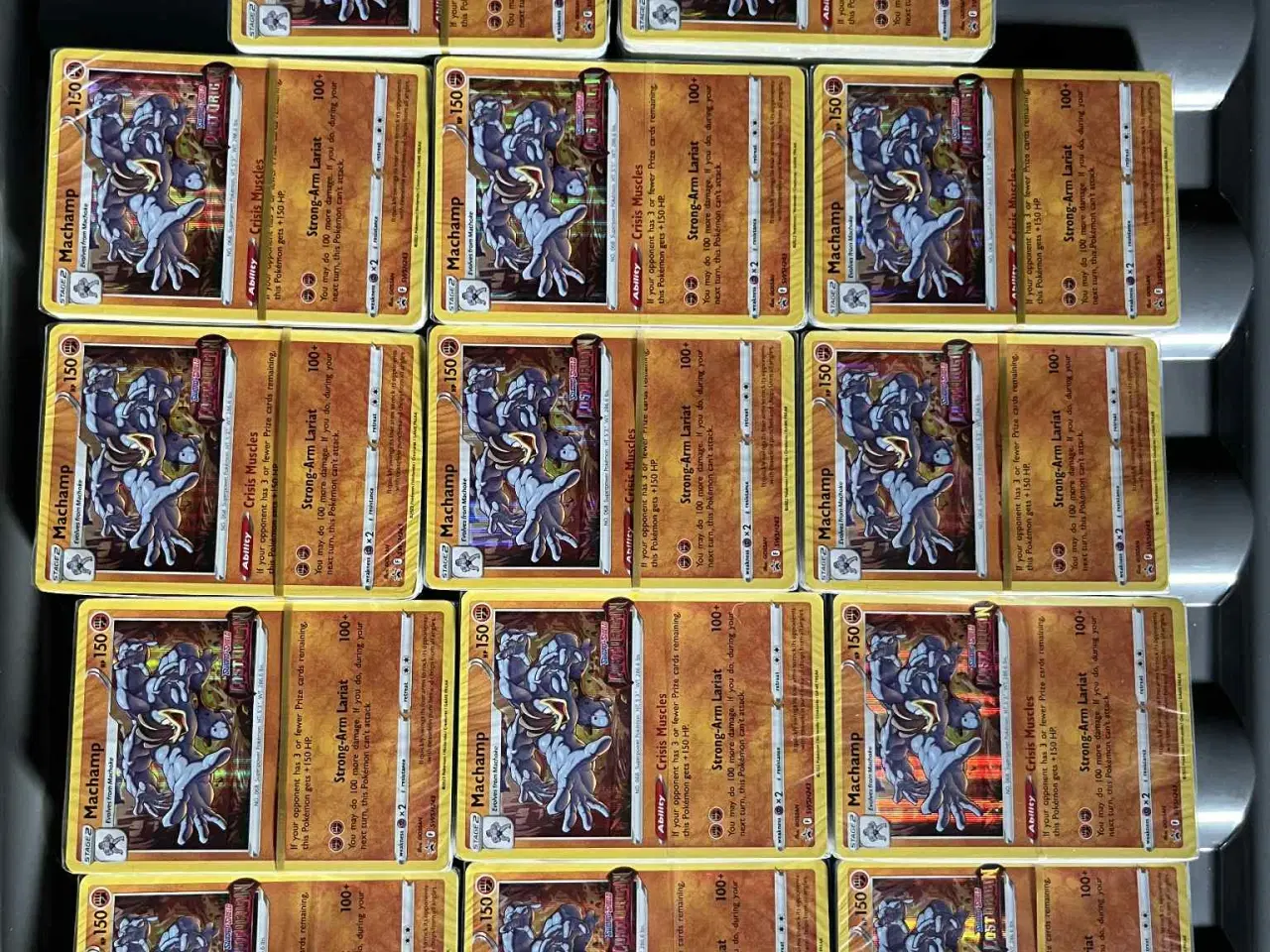 Billede 1 - 14 sealed Machamp deck med 40 kort i hver