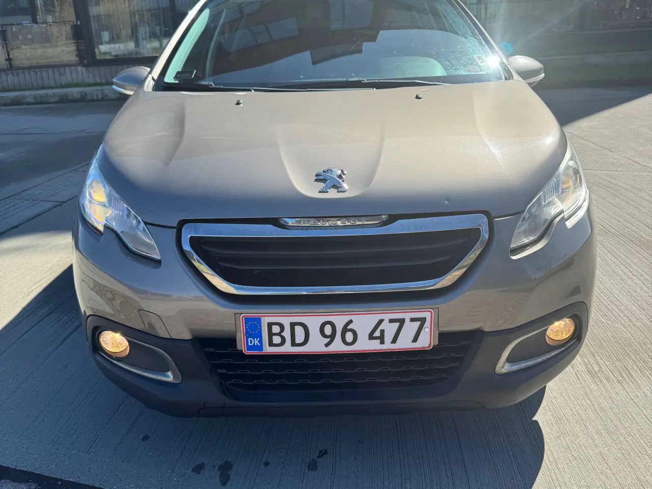 Billede 1 - Flot velholdt nysynet Peugeot 2008 1.6 Ehdi