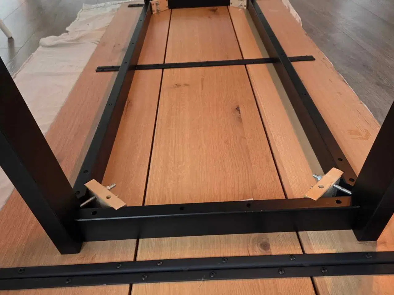 Billede 8 - Spisebord med stole