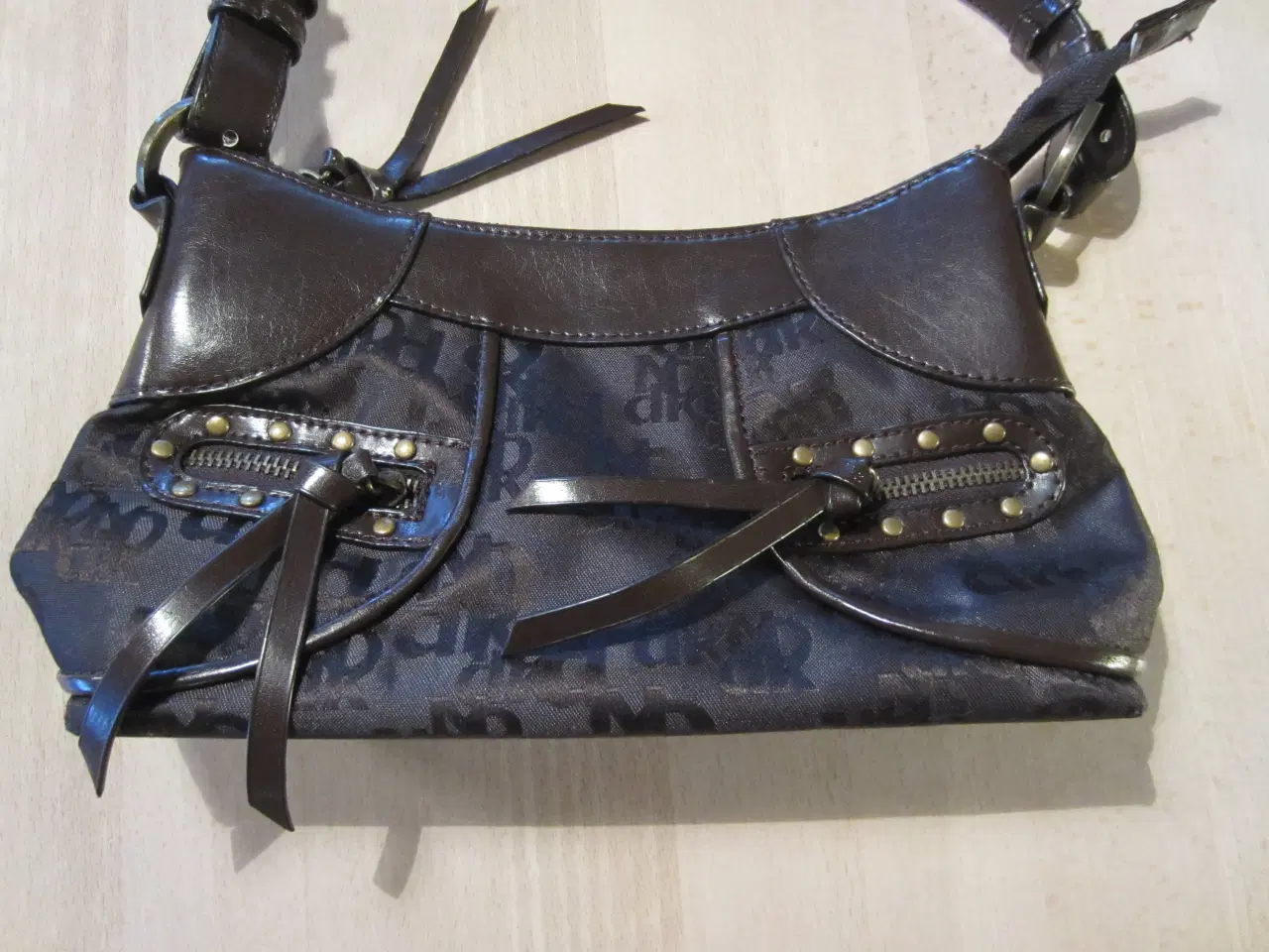 Billede 2 - Flot brun Taske - Håndtaske