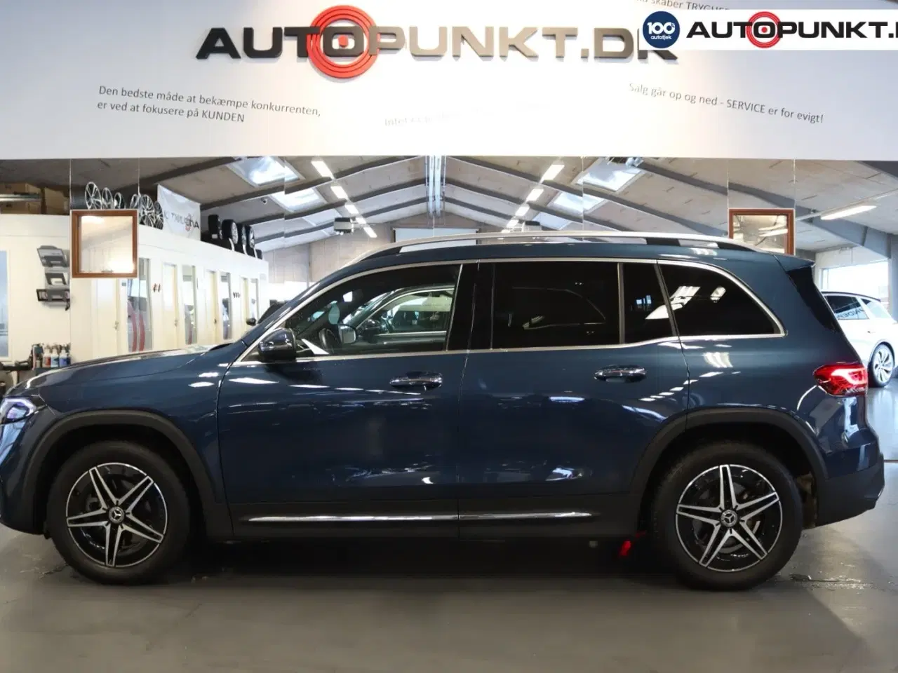 Billede 3 - Mercedes EQB300  AMG Line 4Matic