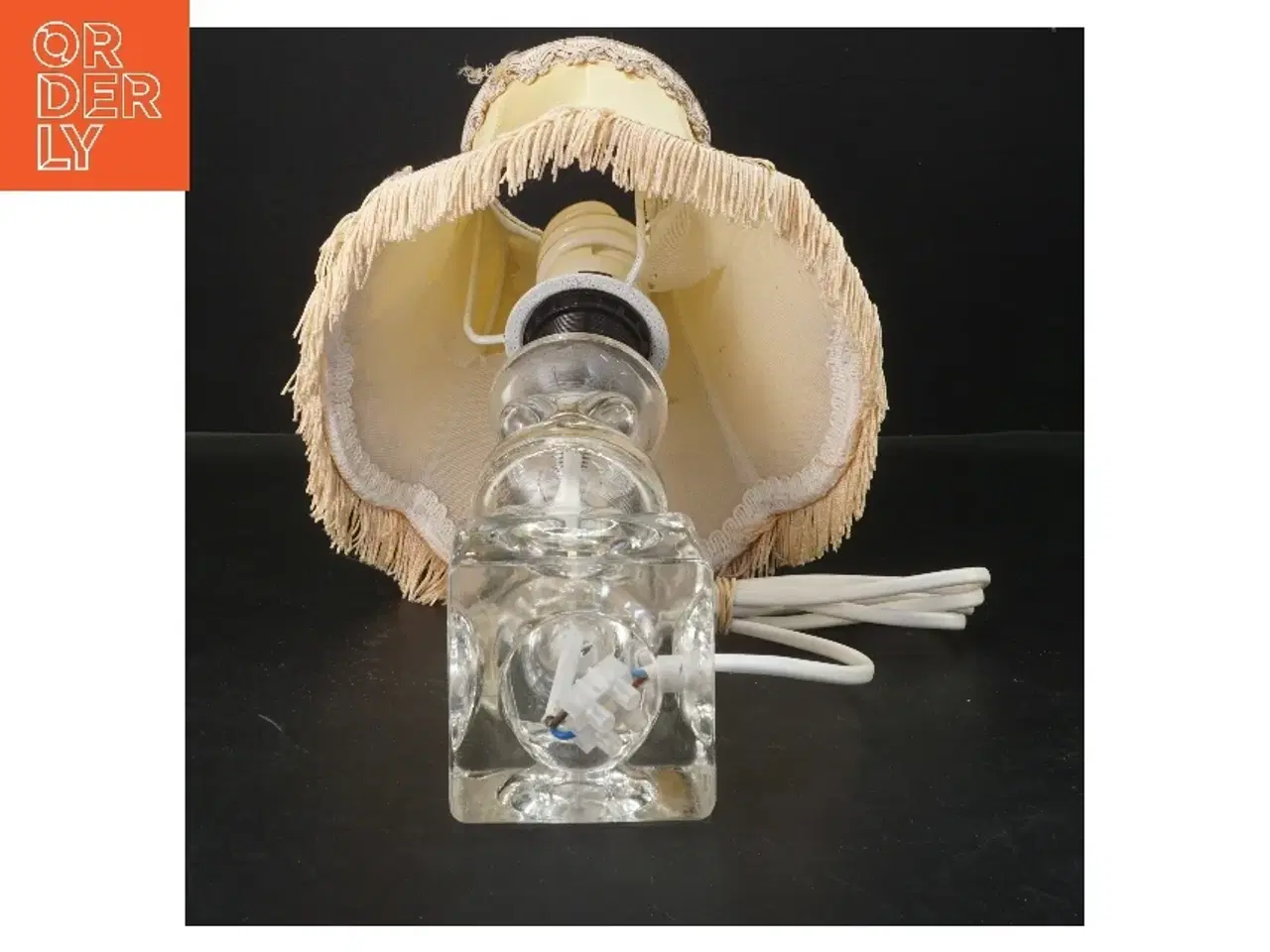 Billede 2 - Bordlampe med lampeskærm og glaskrop (str. 38 cm)