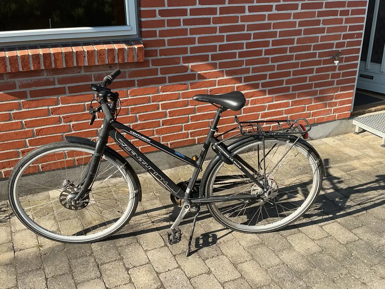 Billede 1 - Damecykel 47 cm. 7 indvendige gear. 2 håndbremser.
