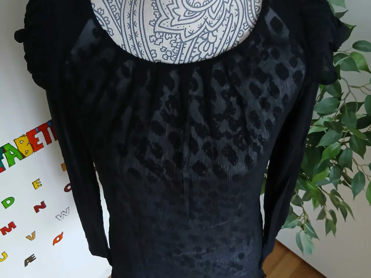 Billede 2 - Bluse. Gustav. Medium/38