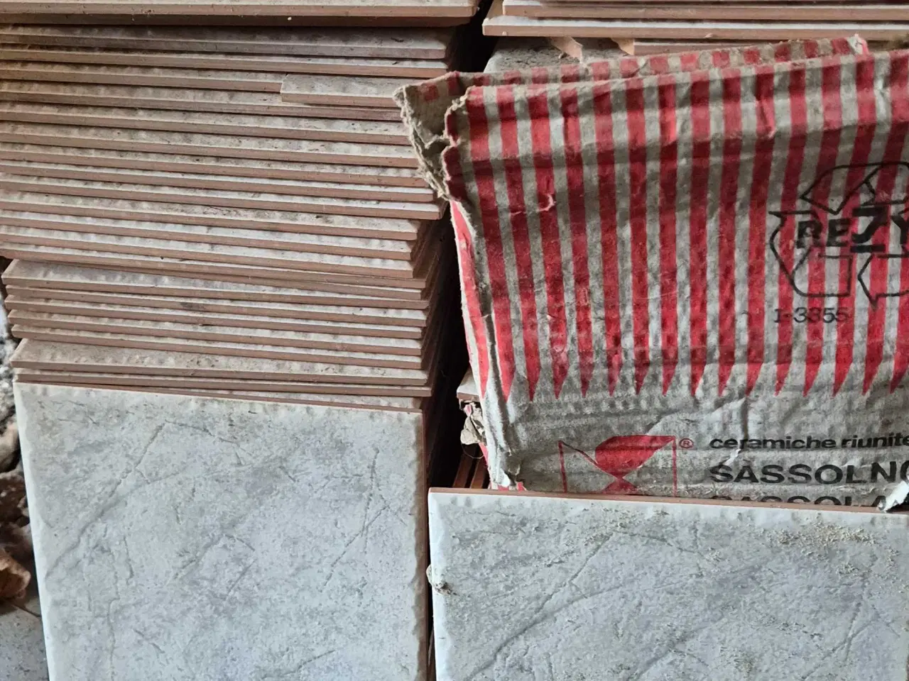 Billede 1 - 20 x 25 glasserede vægfliser