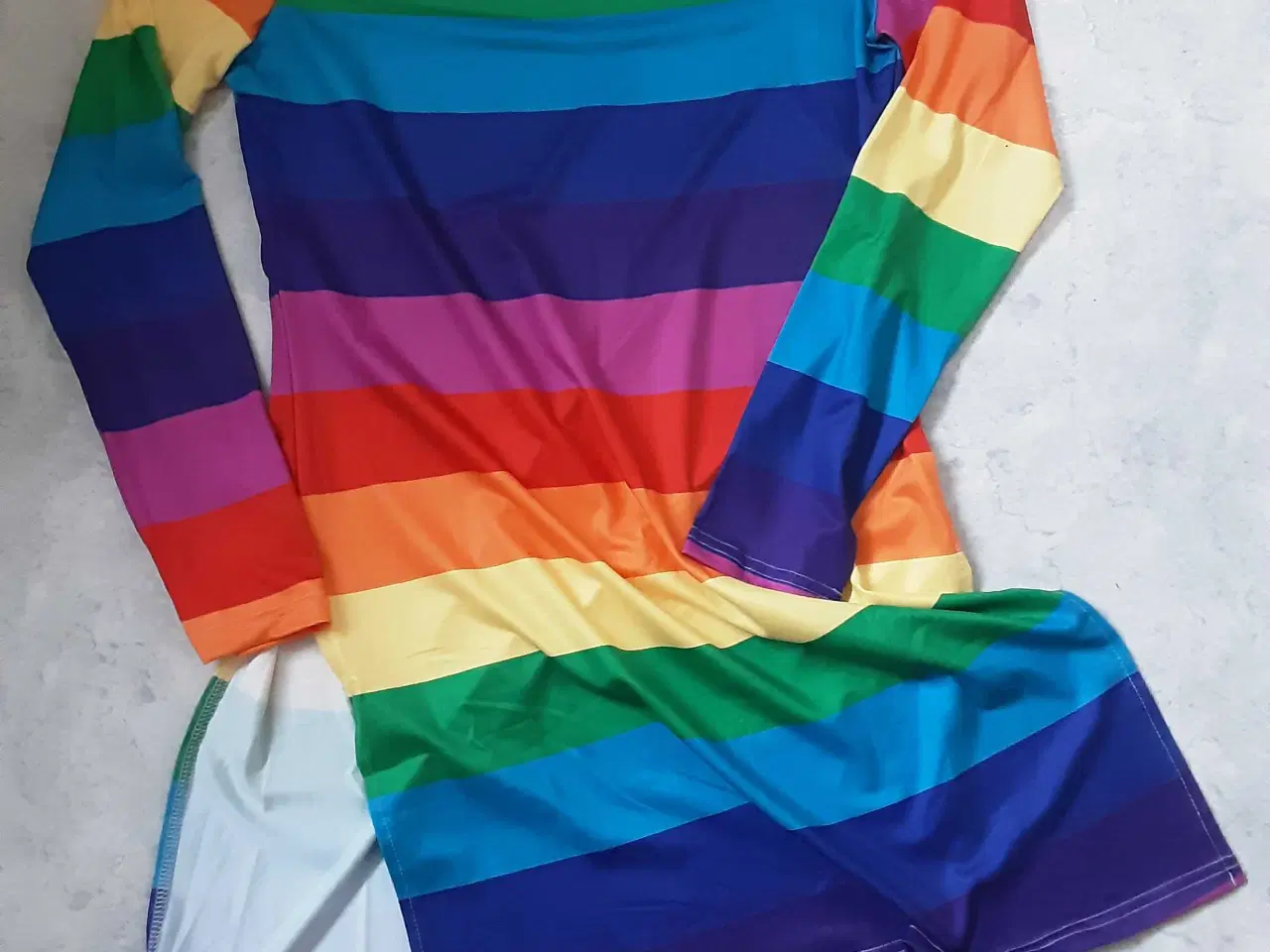 Billede 3 - Bukser, lang kjolebluse sæt. Str. M. Pris. 40.00kr