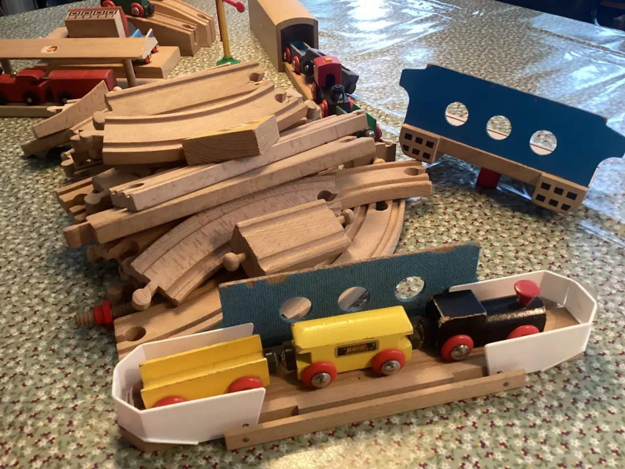 Billede 3 - Brio togbane inkl tog og vogne