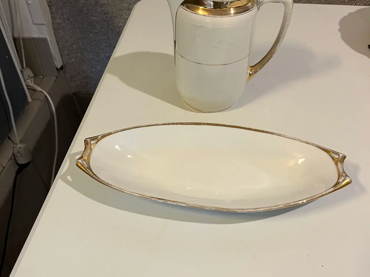 Billede 1 - Gammel fad og mælkekande 