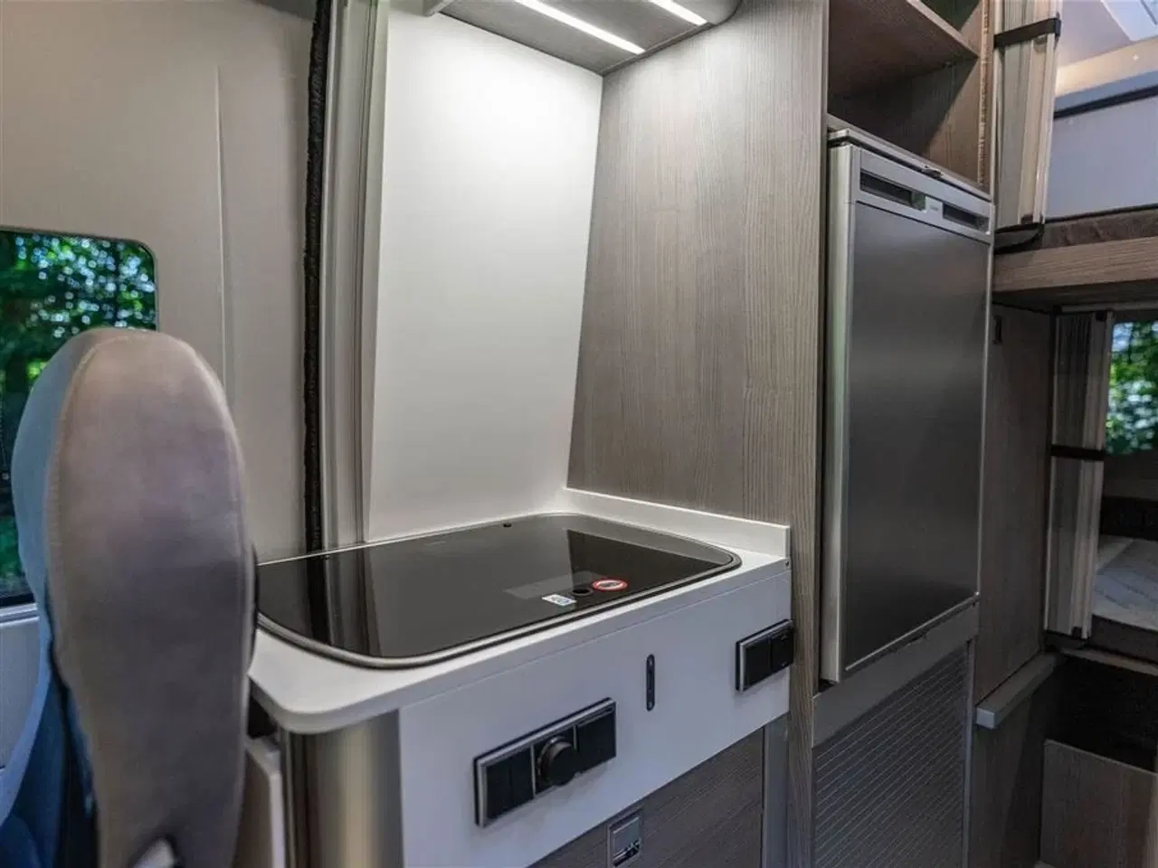 Billede 11 - 0 - FURGOK XPACE 600 FAMILY North   Van med plads til 5 personer!