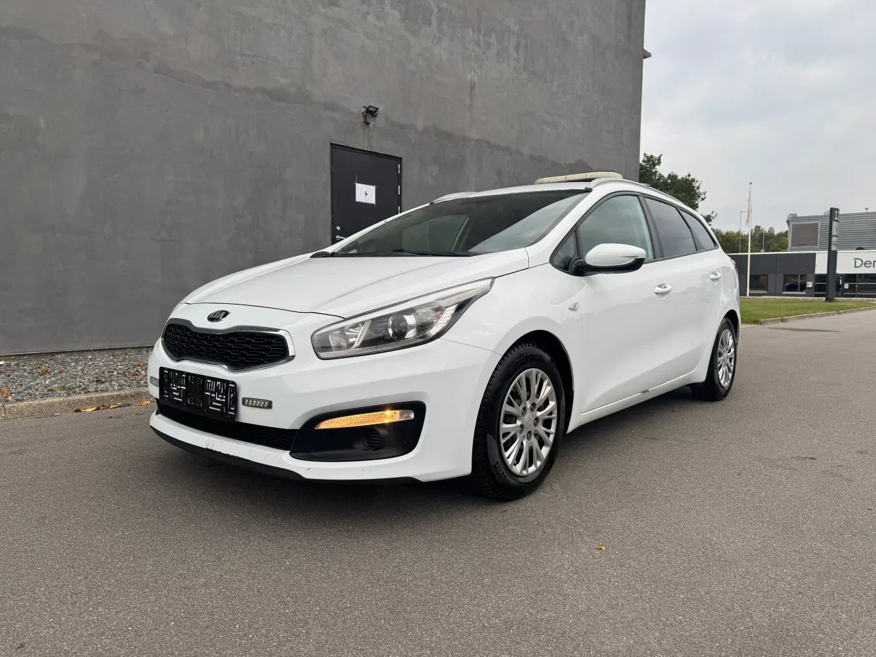 Billede 1 - Kia Ceed. Gul pladet. Tidligere service vogn. 