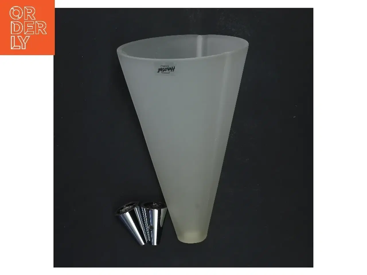 Billede 1 - Frosted lampeskærm med komponenter fra Herstal (str. 19x12 cm)