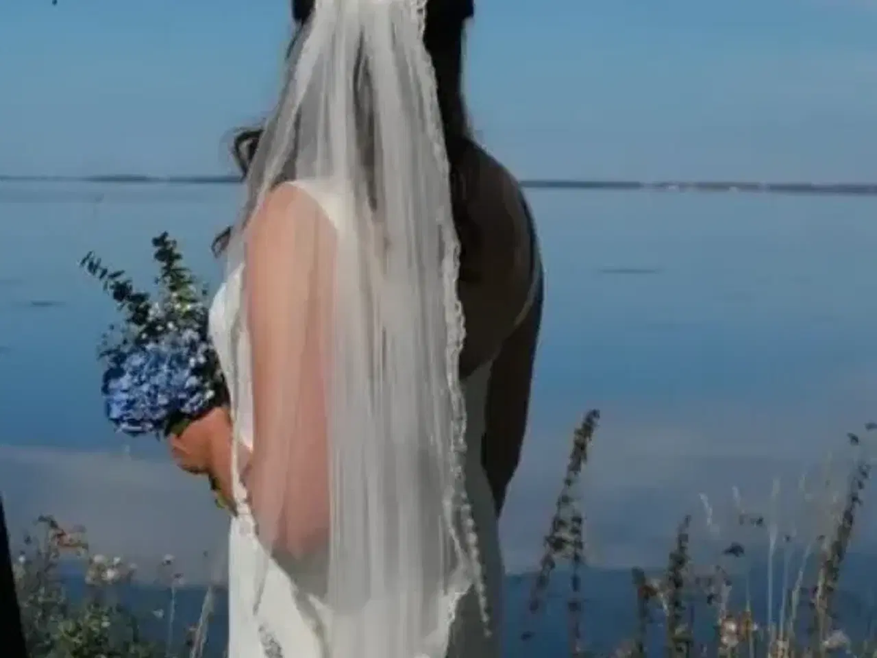 Billede 2 - Smukt brudeslør til salg