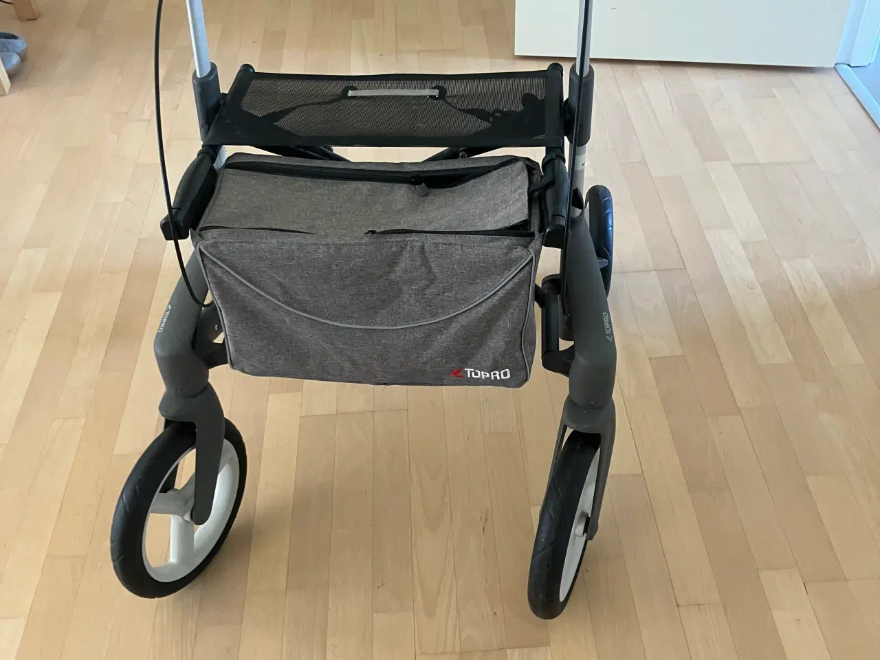 Billede 3 - Rollator med store hjul