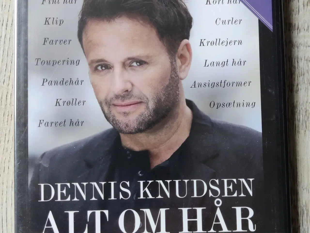 Billede 1 - DVD Dennis Knudsen - Alt om hår *NY*
