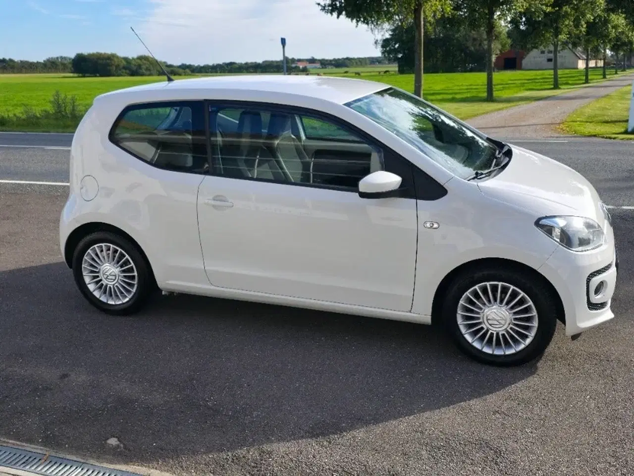 Billede 6 - VW Up! 1,0 75 High Up!