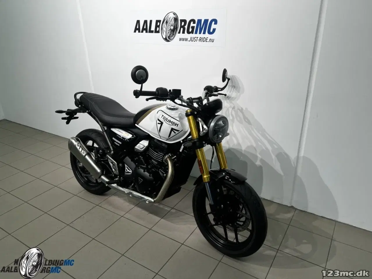 Billede 3 - Triumph Speed 400 WBPR Pearl Met White / Phantom Black