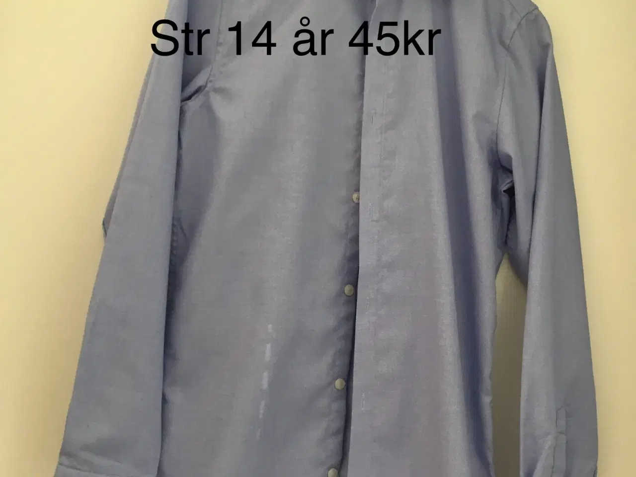 Billede 4 - Drengetøj str 14/15 år 35 - 40kr stk