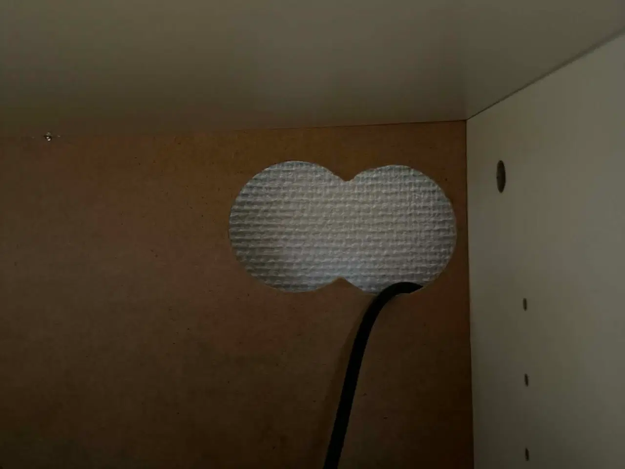 Billede 7 - Hvid TV bord med skuffe + reol