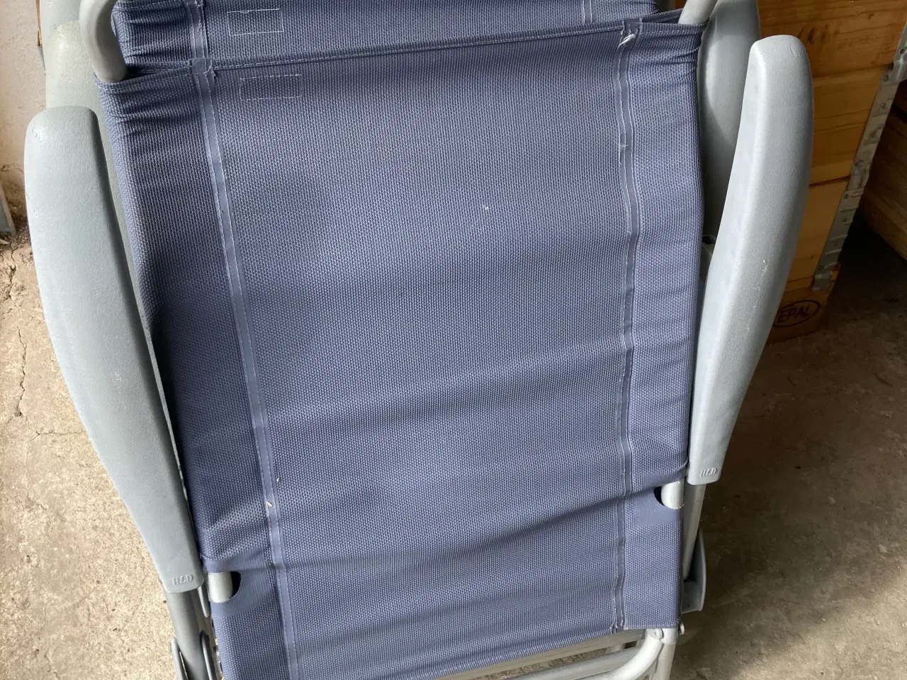 Billede 2 - Campingbord + 4 stole