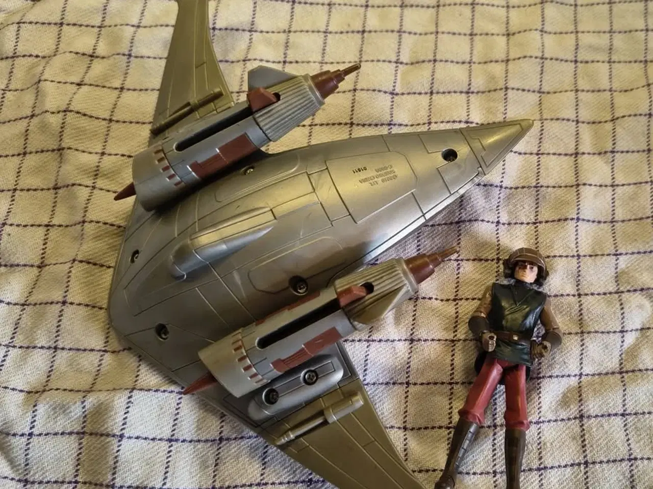 Billede 2 - Starwars rumskib m pilot