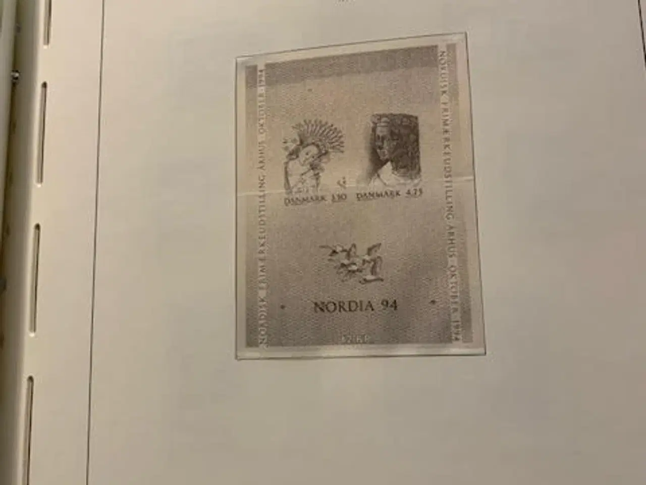 Billede 13 - Frimærker i 4 mapper. Danske og få udenlandske.