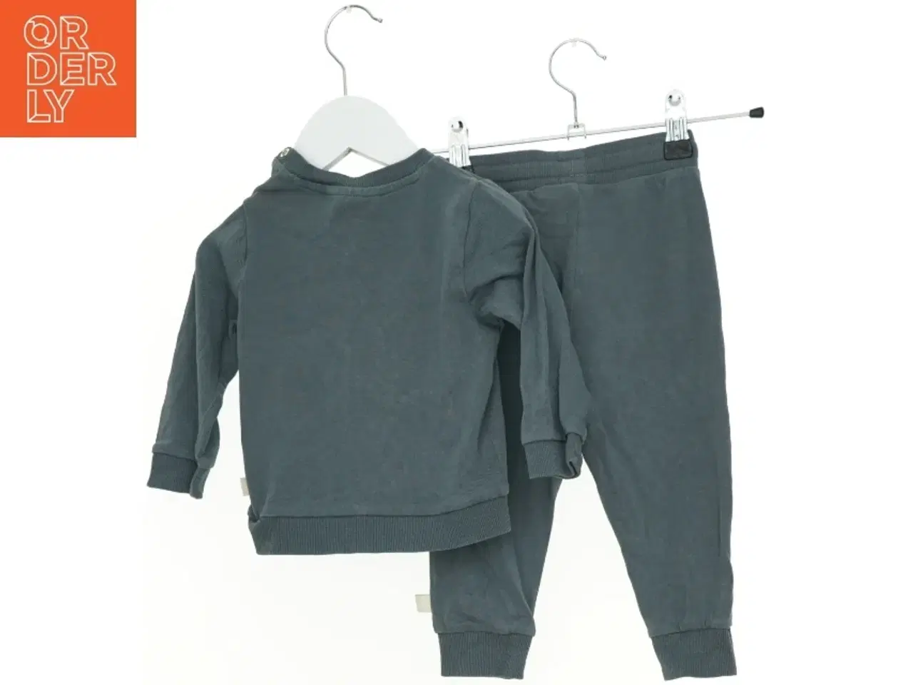 Billede 2 - Sæt træningstøj til børn fra Hummel (str. 74 cm)