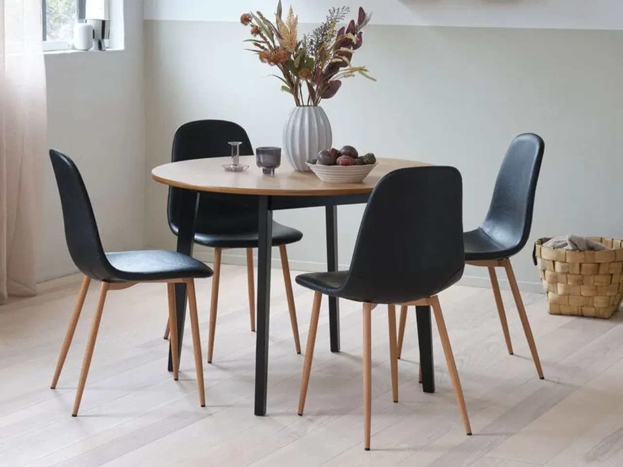 Billede 3 - Rundt spisebord (JEGIND)