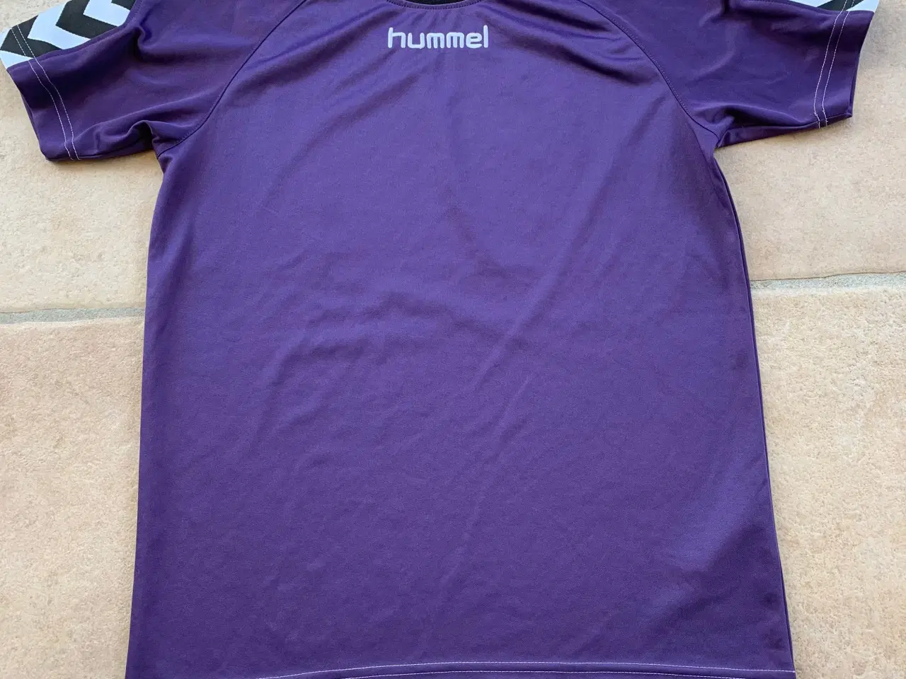Billede 1 - Hummel T-Shirt str. 170