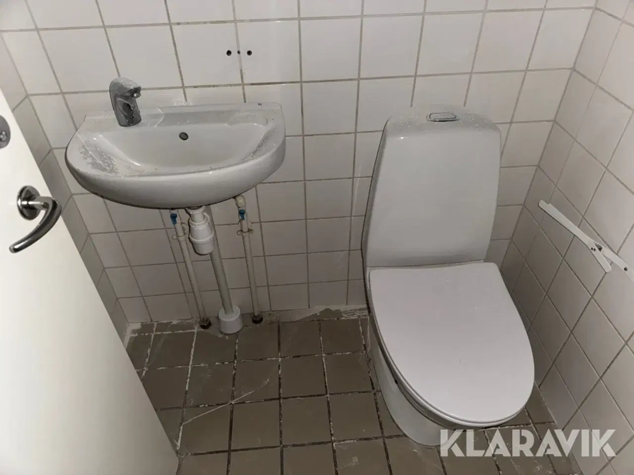 Billede 2 - Lot med håndvaske og toiletter