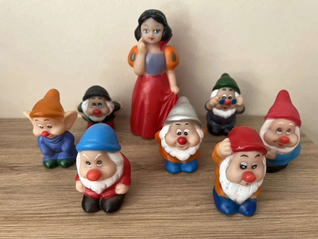 Billede 2 - Flotte gamle snehvide og de syv små dværge figurer