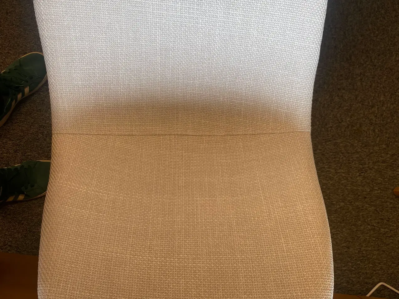 Billede 5 - Spisebord med 4 stole 